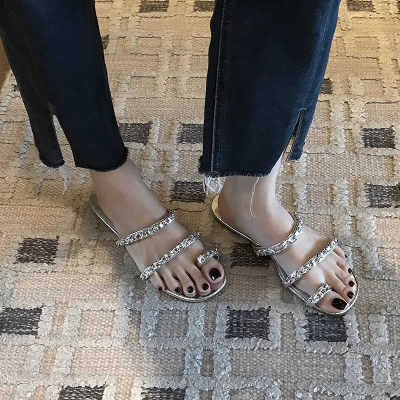 Damen elegante Pantoletten mit goldverziertem Kettendetail R&B