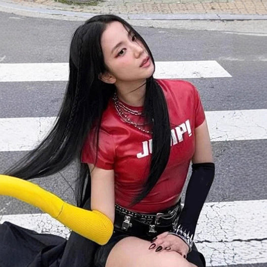 Damen Sportshirt aus glänzendem Material R&B
