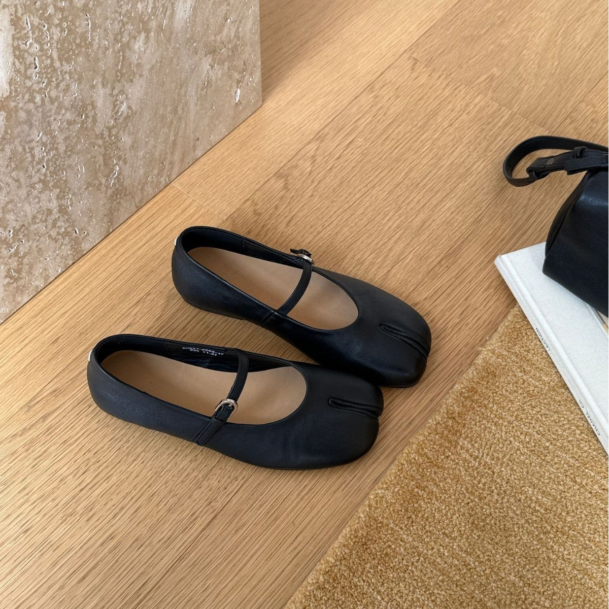 Damen elegante Ballerinas mit verstellbarem Riemchen und weichem Leder R&B