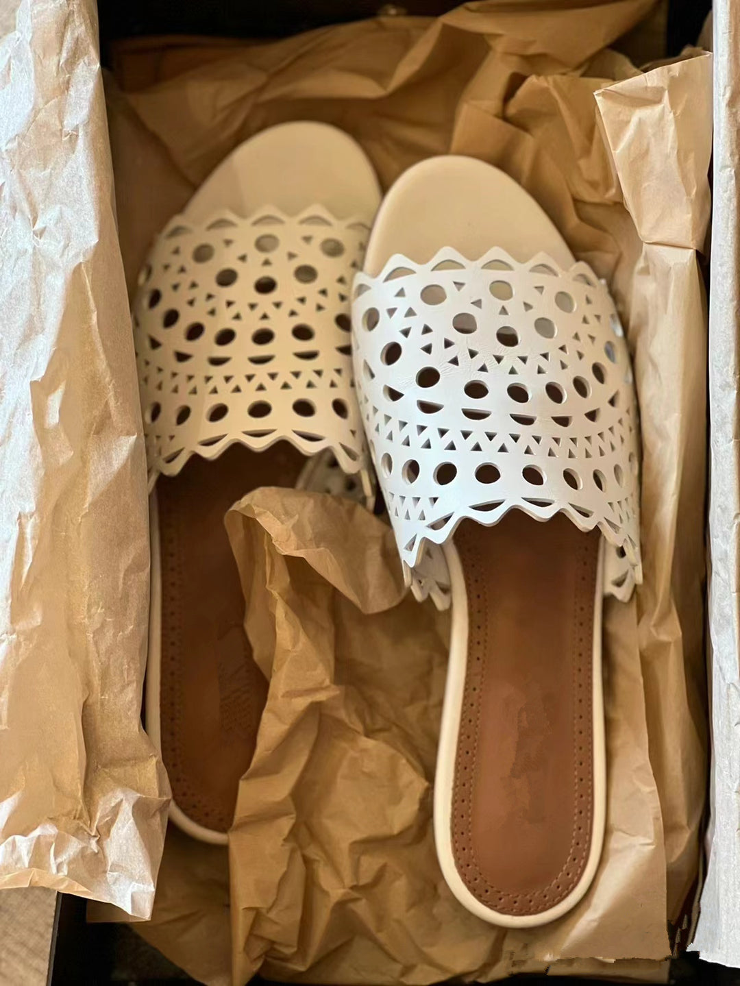 Damen modische Pantoletten mit durchbrochenem Design R&B