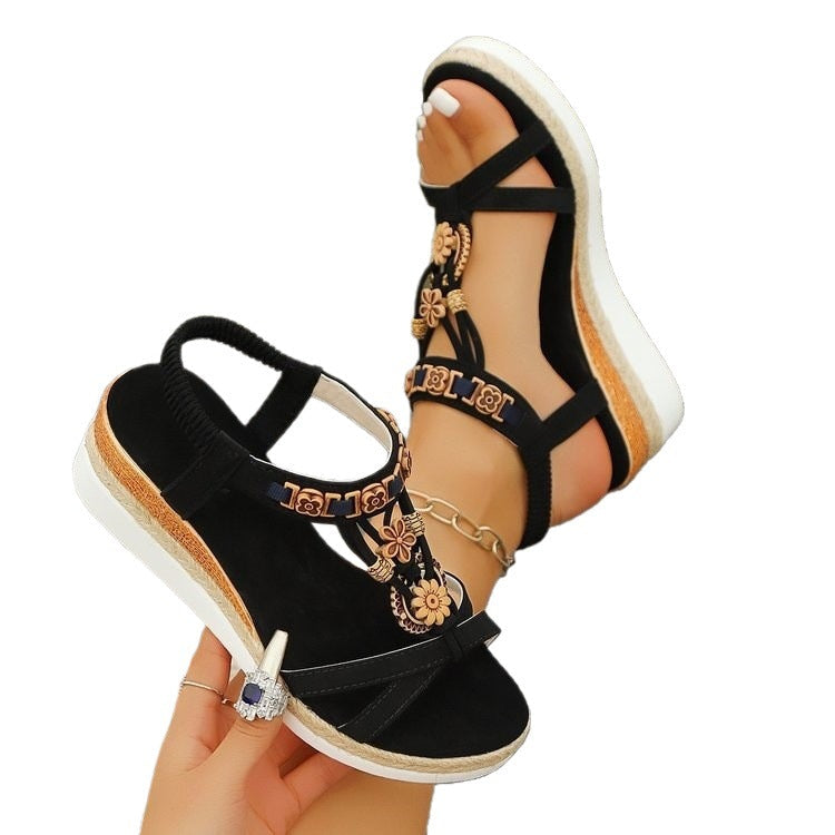 Damen Modische Plateau-Sandalen mit dekorativen Blütenapplikationen R&B