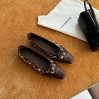 Damen Elegante Ballerinas mit modischem Riemchen und einzigartiger Oberflächenstruktur R&B