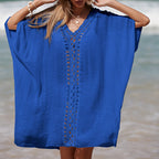 Damen eleganter Strandponcho mit raffinierten Häkelakzenten und tiefem V-Ausschnitt R&B