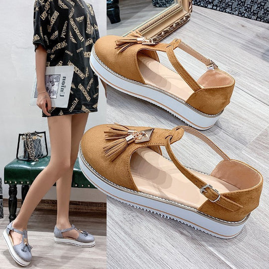 Damen modische Touch-Sandalen mit Quasten und Metallic-Details R&B