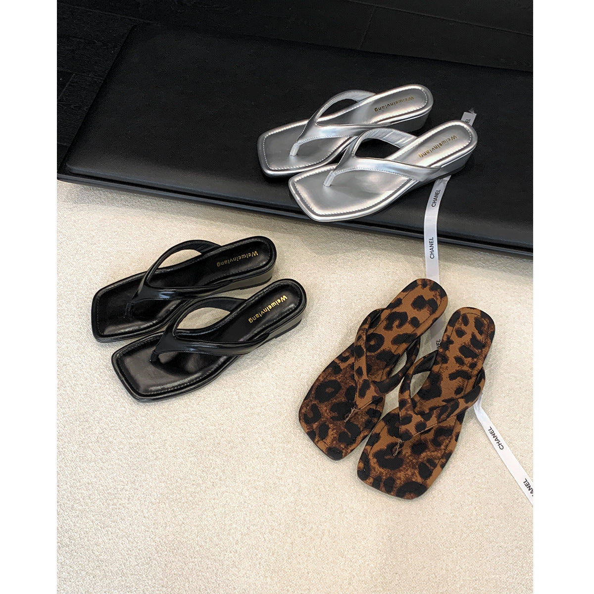 Damen Wedge-Sandalen mit elegantem Riemendesign