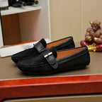 Damen Mokassins aus weichem Wildleder mit stilvollem Metallverschluss R&B