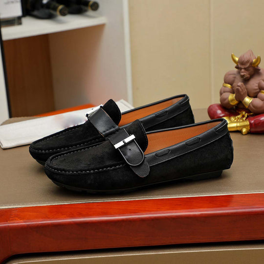 Damen Mokassins aus weichem Wildleder mit stilvollem Metallverschluss R&B