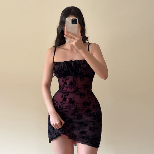 Damen verführerisches Spitzenkleid mit raffiniertem Schnitt und verstellbaren Trägern R&B