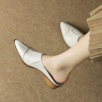 Damen Modische Slipper mit elegantem Nagel-Design und komfortablem Absatz