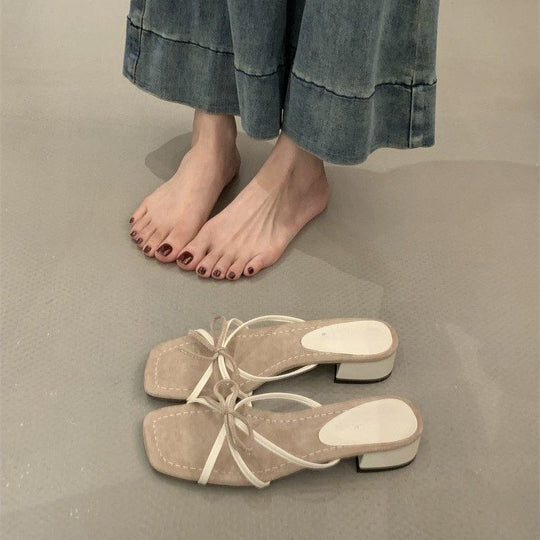 Damen elegante Sandalen mit zierlichen Riemen und niedrigem Absatz R&B