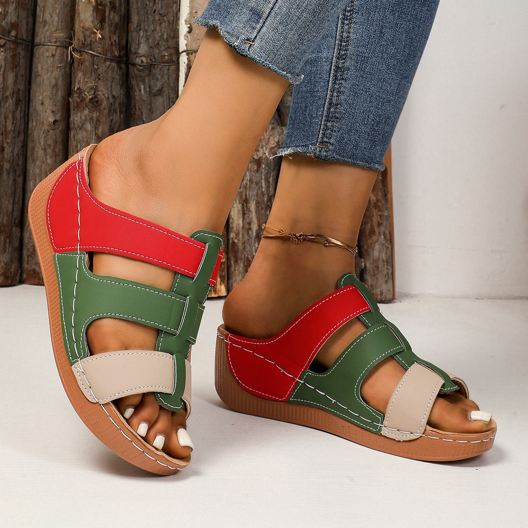 Damen Wedge-Pantoletten mit verstellbarem Riemendesign und gepolsterter Sohle R&B