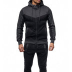Herren Sportanzug mit Kapuze und seitlichen Taschen