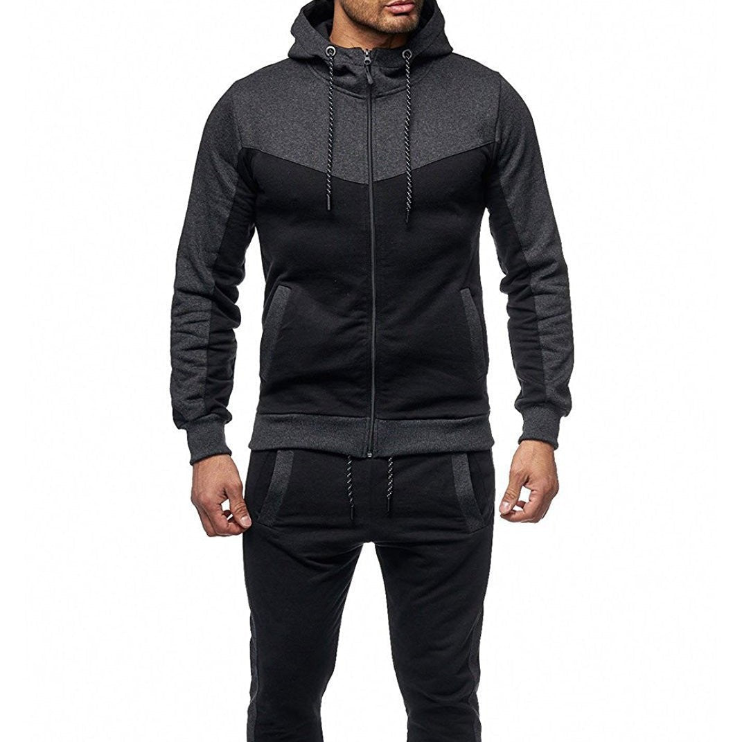 Herren Sportanzug mit Kapuze und seitlichen Taschen