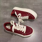 Damen Sportliche Sneakers mit weichem Veloursleder und robustem Elastikverschluss