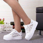 Damen Sportliche Sneaker mit luftdurchlässigem Spitze-Design R&B