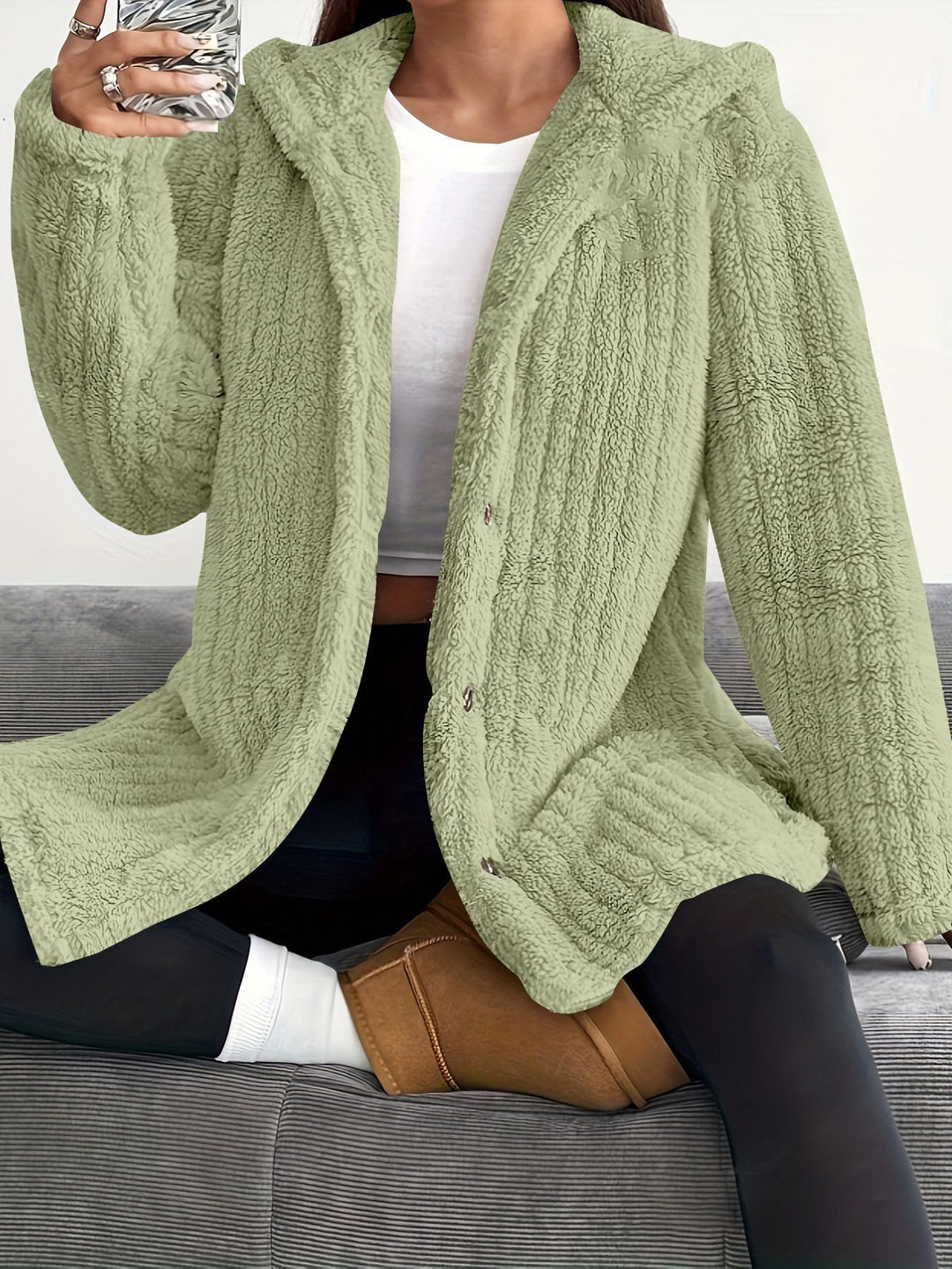 Damen Kuschelige Kapuzenjacke mit Knopfdetails R&B