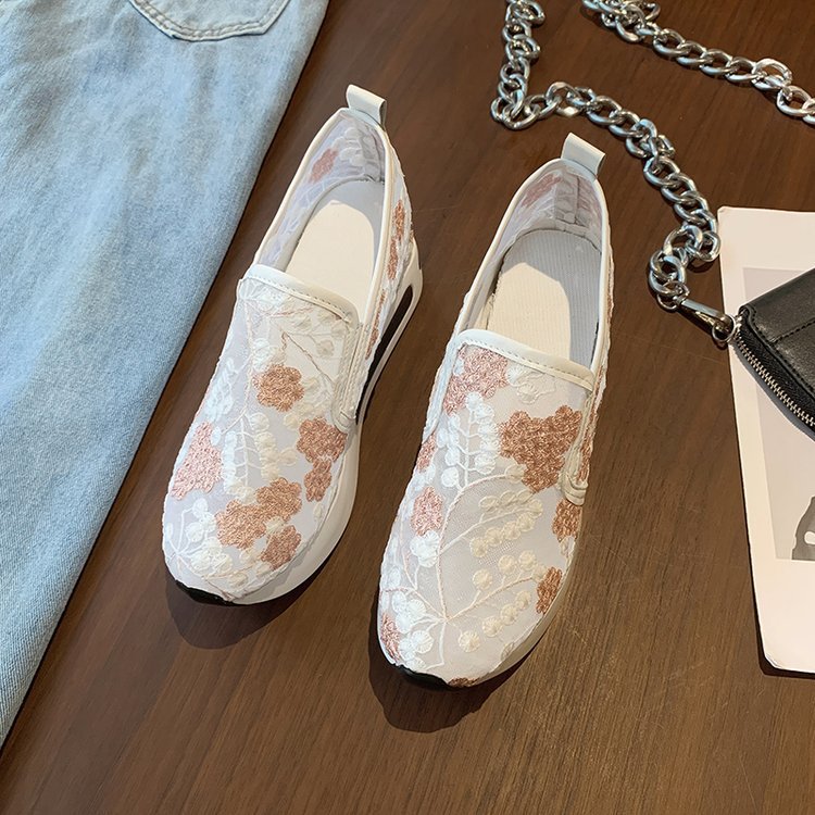 Damen Slip-On Sneakers mit floraler Stickerei R&B