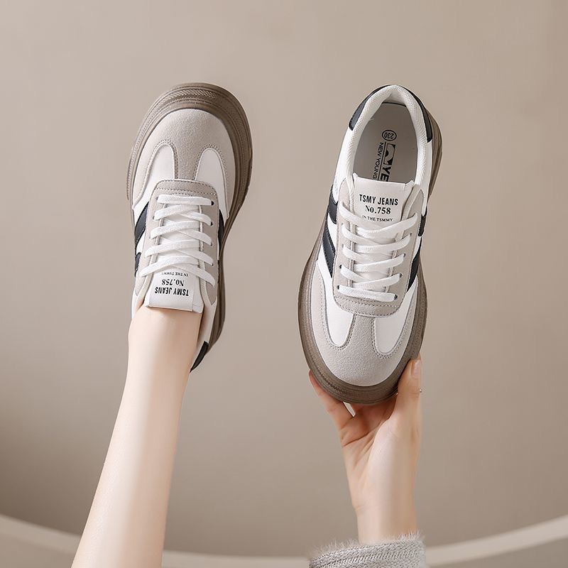 Damen Plateau-Sneaker mit modischer Verzierung