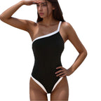 Damen Einteiliger Badeanzug mit asymmetrischem Schnitt und kontrastierenden Akzenten R&B