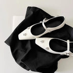 Damen Ballerina-Schuhe mit verziertem Riemen und glänzenden Applikationen