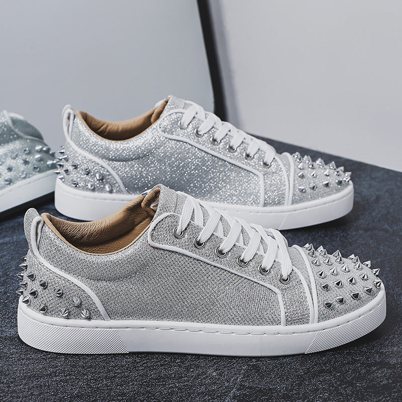 Damen Sneakers mit funkelndem Obermaterial und Nieten-Design