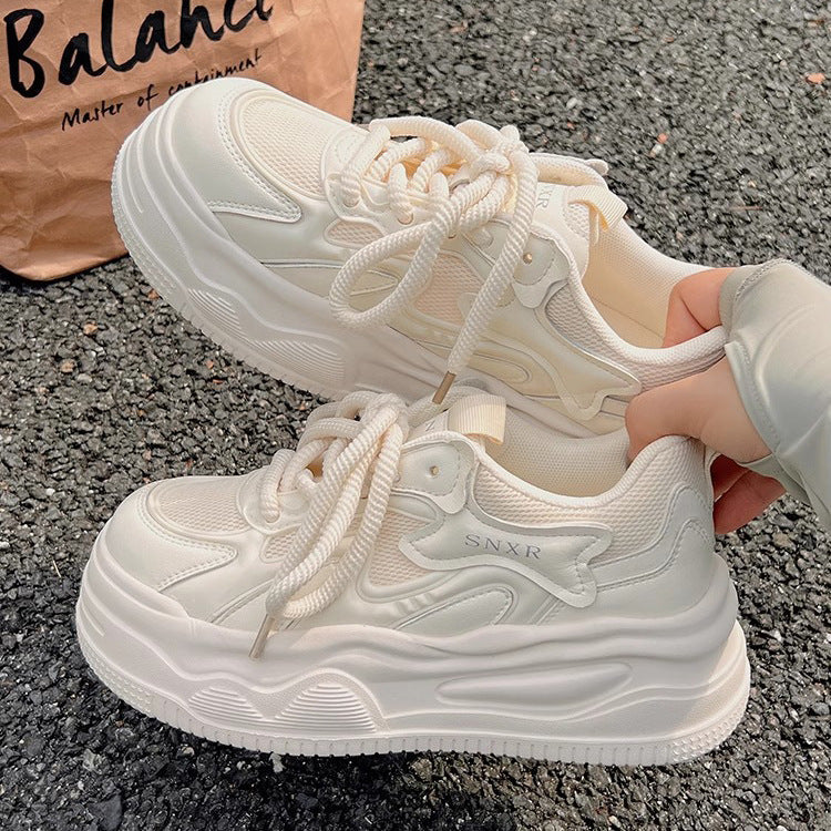 Damen Sneaker mit atmungsaktiver Obermaterialkombination und dämpfender Sohle