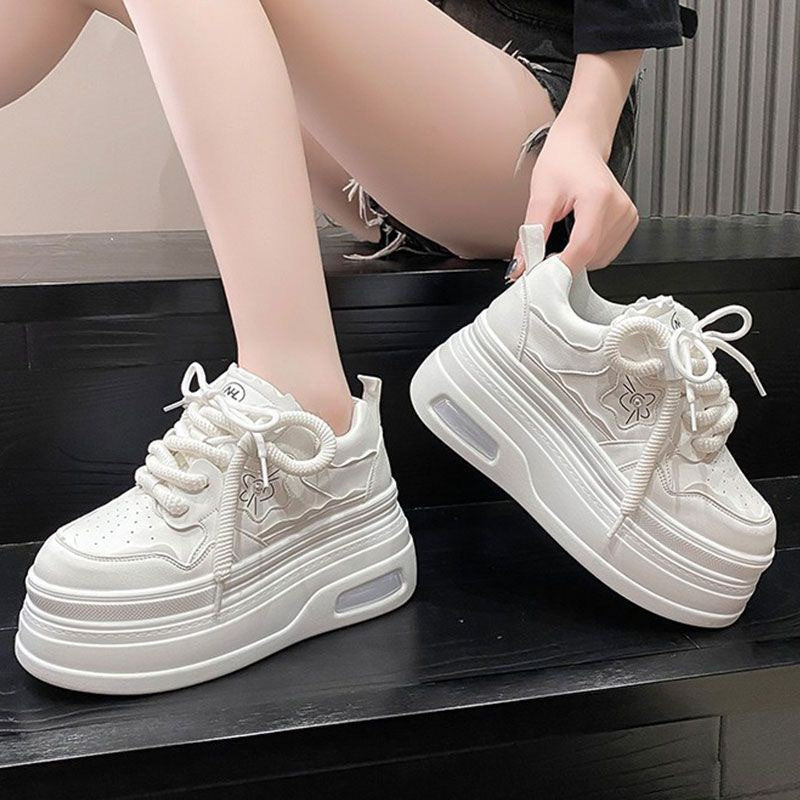 Damen Sportliche Plateau-Sneaker mit modischem Blumendetail R&B