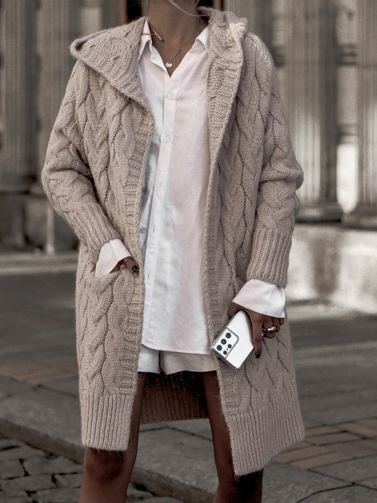 Damen Grobstrickkarte mit eleganter Maschenstruktur und praktischen Taschen R&B