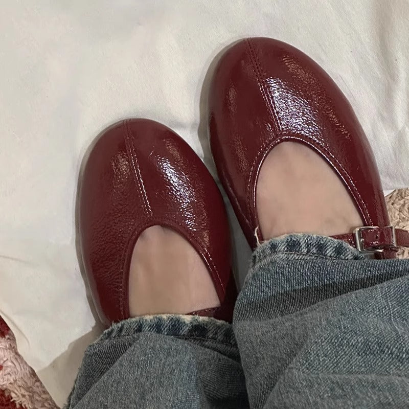 Damen Ballerinas mit verstellbarem Riemen und glänzender Oberfläche R&B
