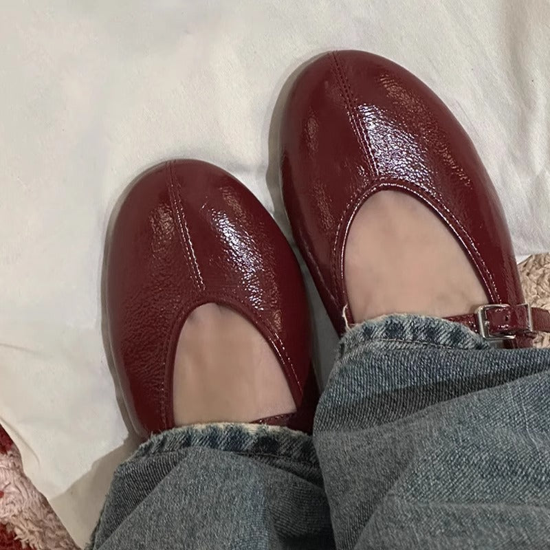 Damen Ballerinas mit verstellbarem Riemen und glänzender Oberfläche R&B