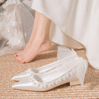 Damen Glamouröse Hochzeits-Pumps mit feinen Blumendetails und transparentem Riemen R&B