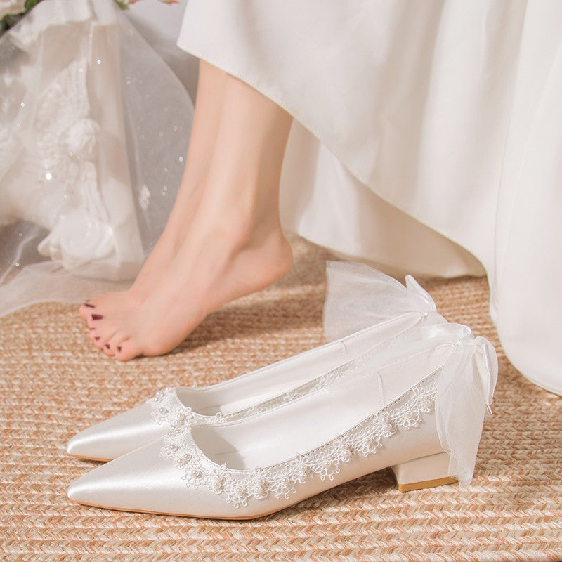 Damen Glamouröse Hochzeits-Pumps mit feinen Blumendetails und transparentem Riemen R&B