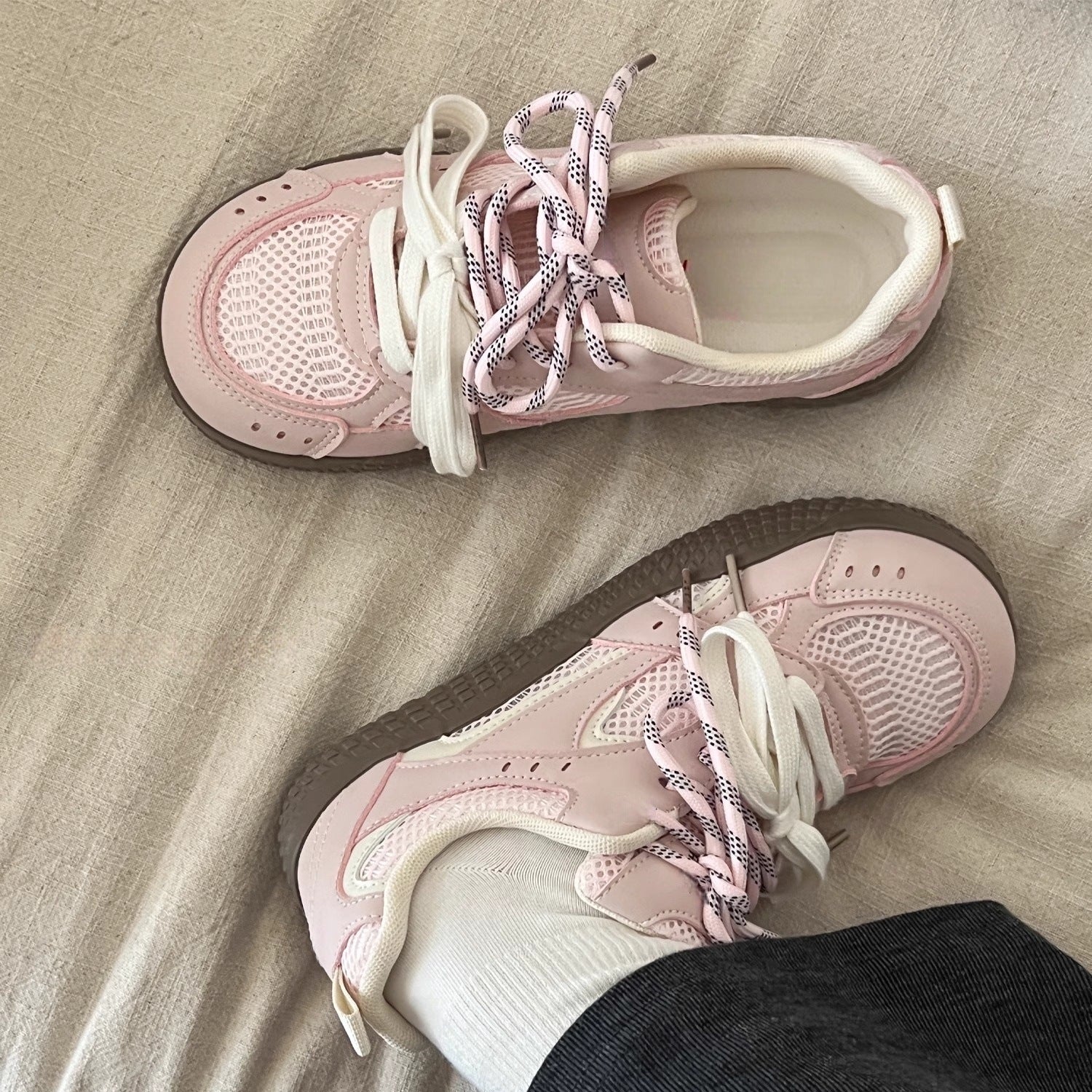 Damen Sportliche Freizeitsneakers mit atmungsaktiver Mesh-Oberfläche R&B