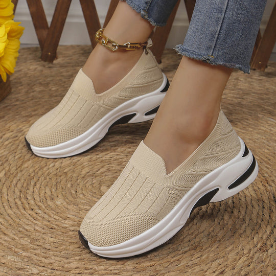 Damen Sneaker im modernen Slip-On Design mit luftiger Strickstruktur und komfortabler Dämpfung R&B