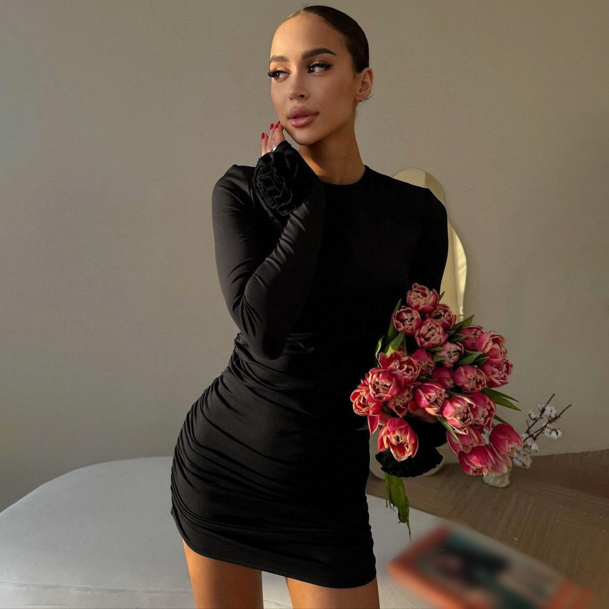 Damen Figurumspielendes Minikleid mit Raffung und Blumenmotiven R&B