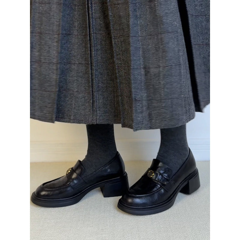 Damen Mokassins mit eleganter Schnallenverzierung und komfortablem Blockabsatz
