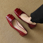 Damen elegante Blockabsatzpumps mit modernem Schnallenakzent