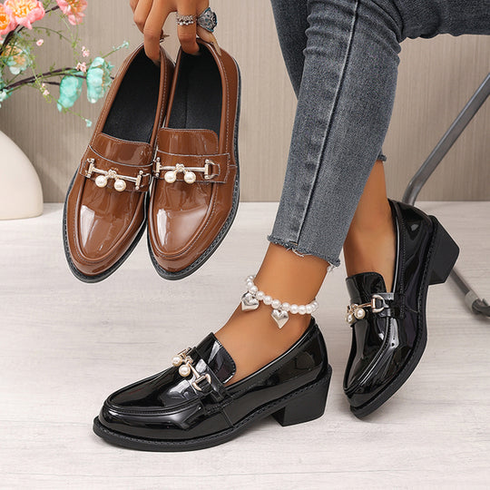 Damen Klassische Lackleder-Pumps mit Perlenschließe R&B
