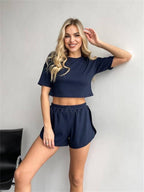 Damen Sportliches Set mit kurzem Oberteil und Shorts R&B