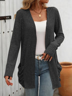 Damen Strickjacke mit elegantem Rippmuster und großzügigen Taschen