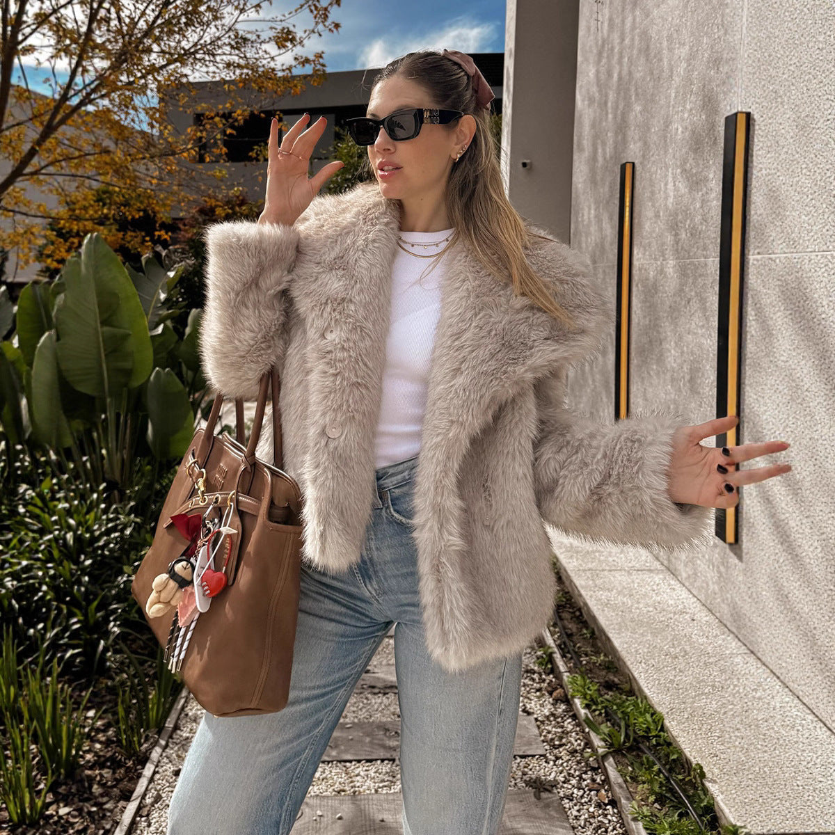 Damen Eleganter Kunstpelzmantel mit weitem Kragen R&B