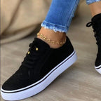 Damen Sneaker im eleganten Vintage-Look mit modischen Broguemustern R&B