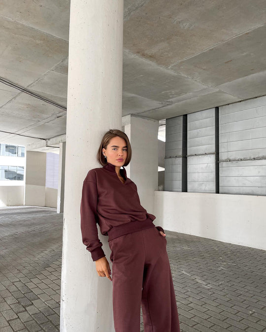 Damen modischer Sweatshirt mit V-Ausschnitt und optimierter Passform R&B