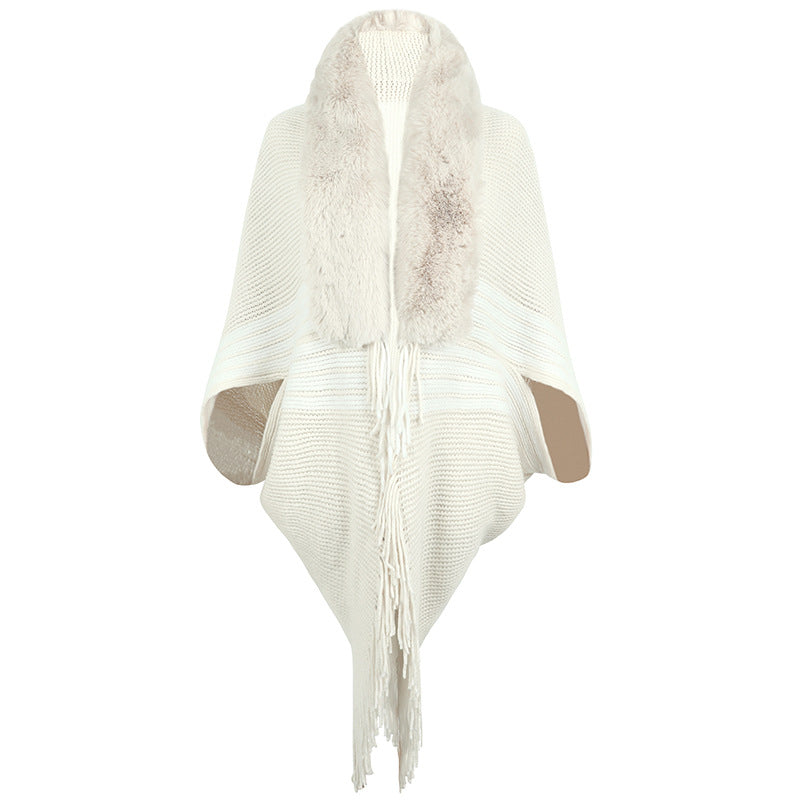 Damen eleganter Strickponcho mit kunstfellbesetztem Kragen und Fransen R&B