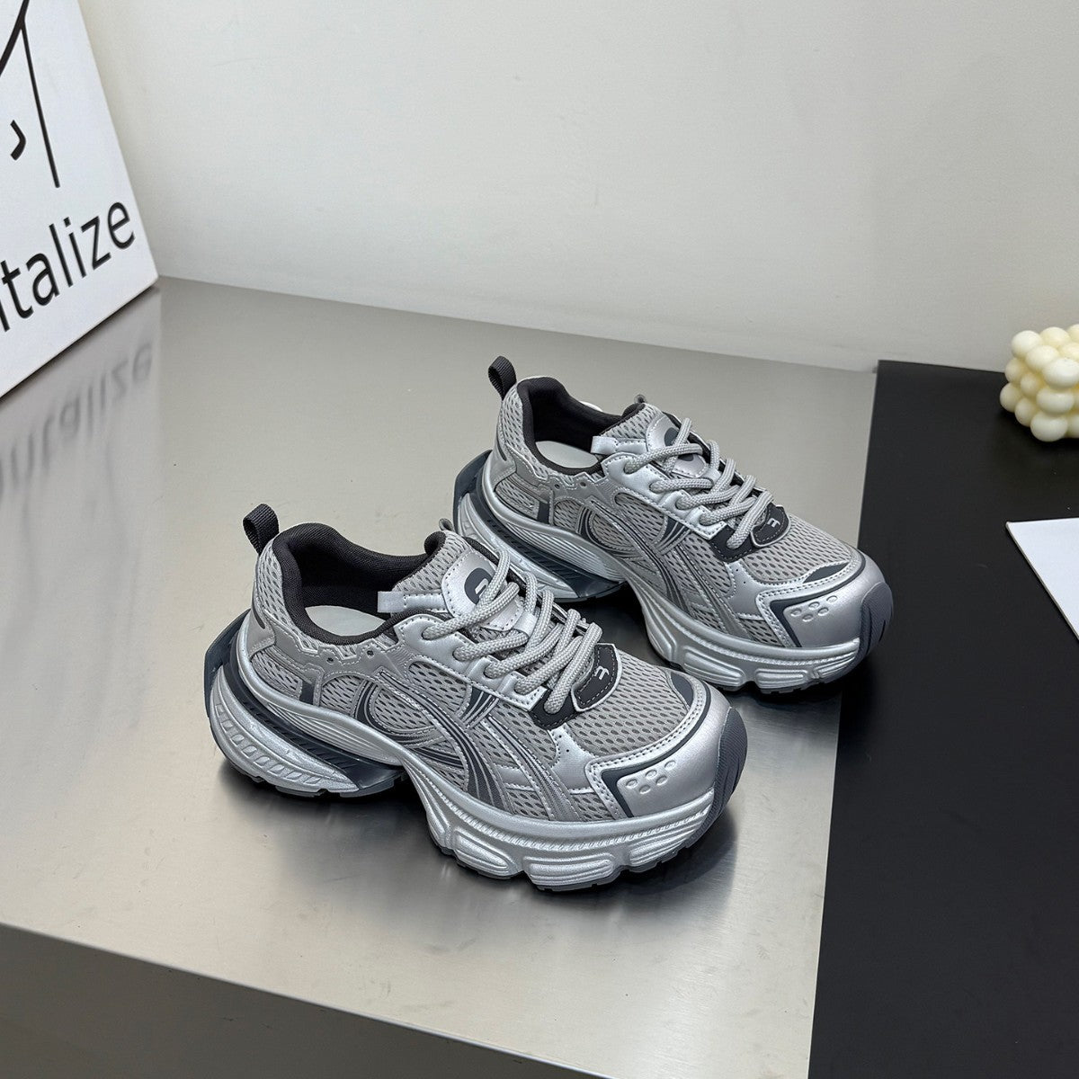 Damen moderne Dämpfung Sneakers für hohen Tragekomfort R&B