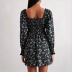 Damen Blumenkleid mit Smock-Details und schwingendem Saum R&B