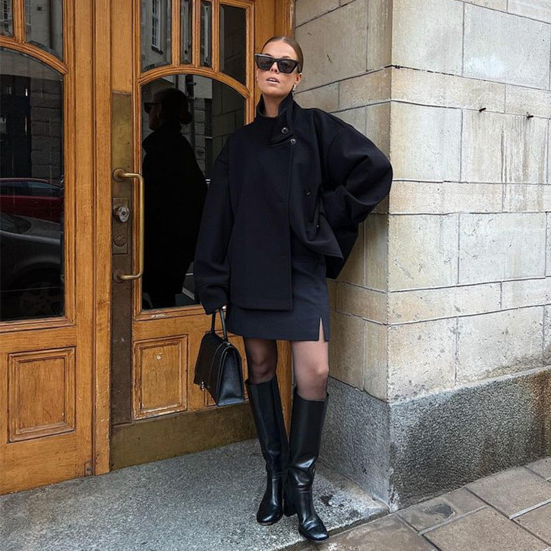 Damen Kurze Jacke mit hohem Kragen und Knopfverschluss R&B