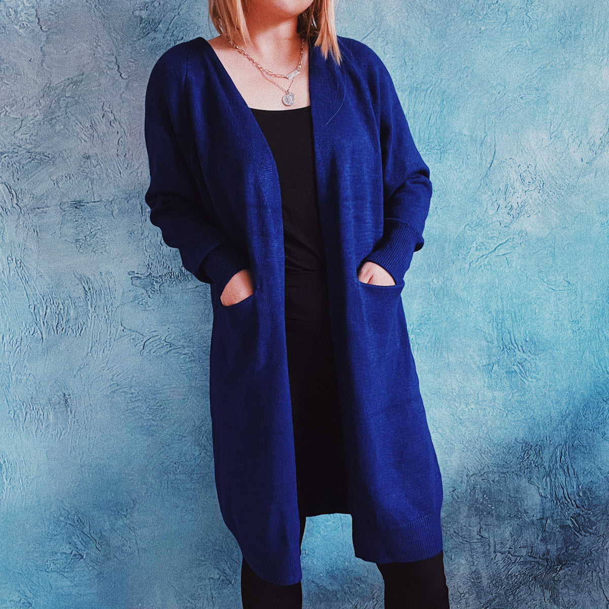 Damen lässige Strickjacke mit tiefem Schnitt und praktischen Taschen R&B