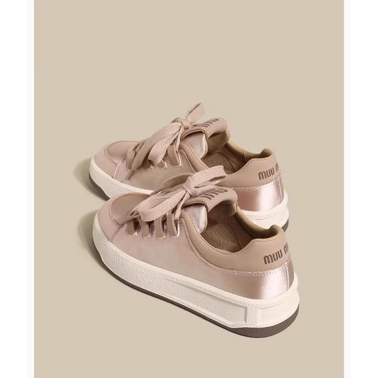 Damen Sneakers mit glänzendem Obermaterial und komfortabler Dämpfung R&B