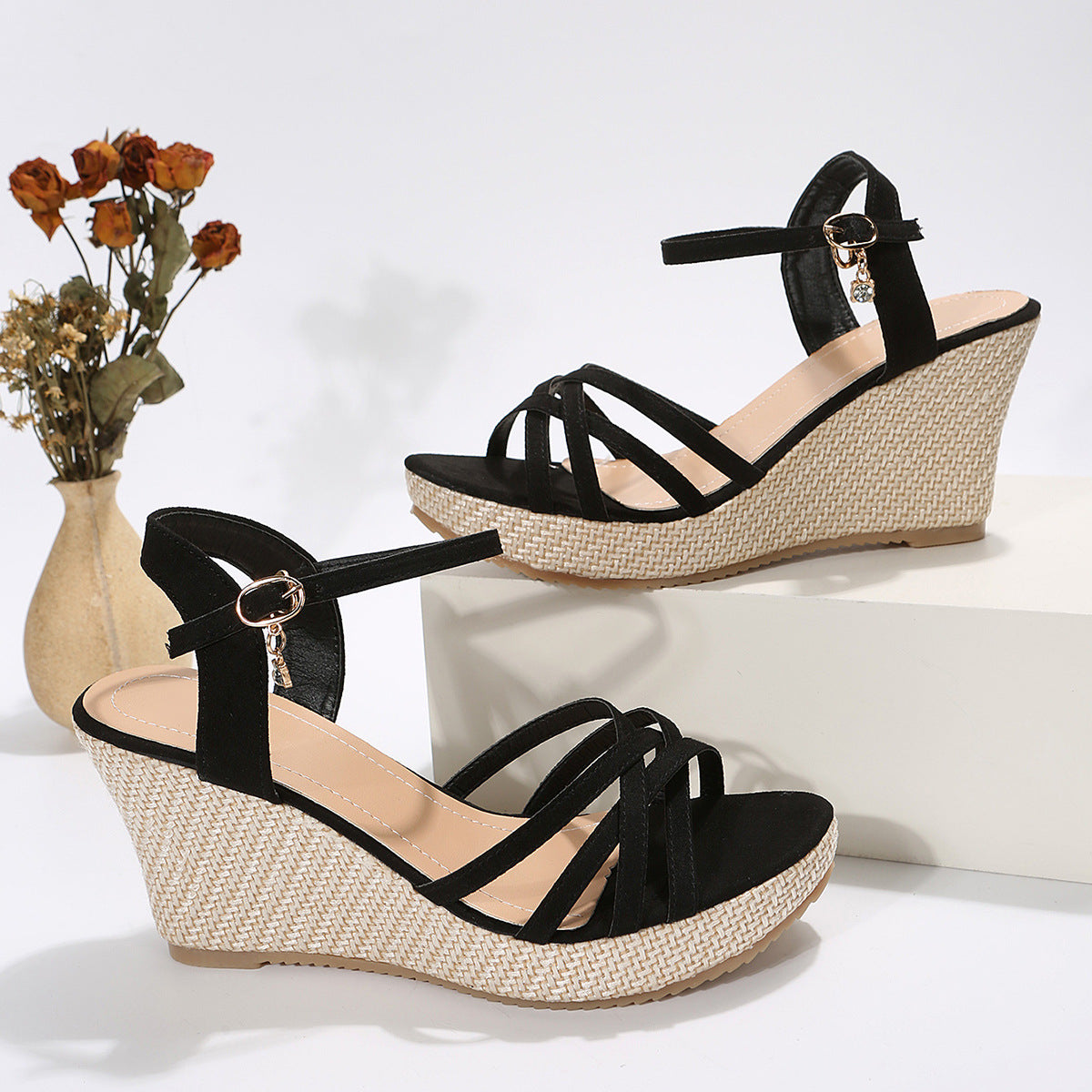 Damen Wedge-Sandaletten mit raffiniertem Riemendesign und bequemer Sohle R&B